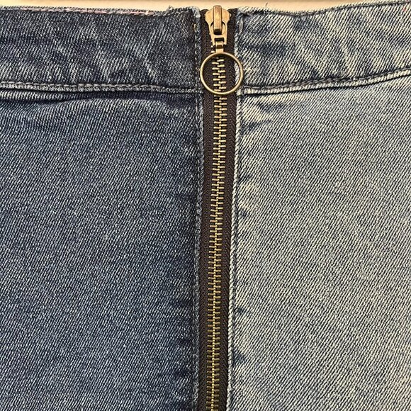 Two Tone Denim Mini Skirt Zipper Front Raw Hem - Size 00 - Picture 2 of 7